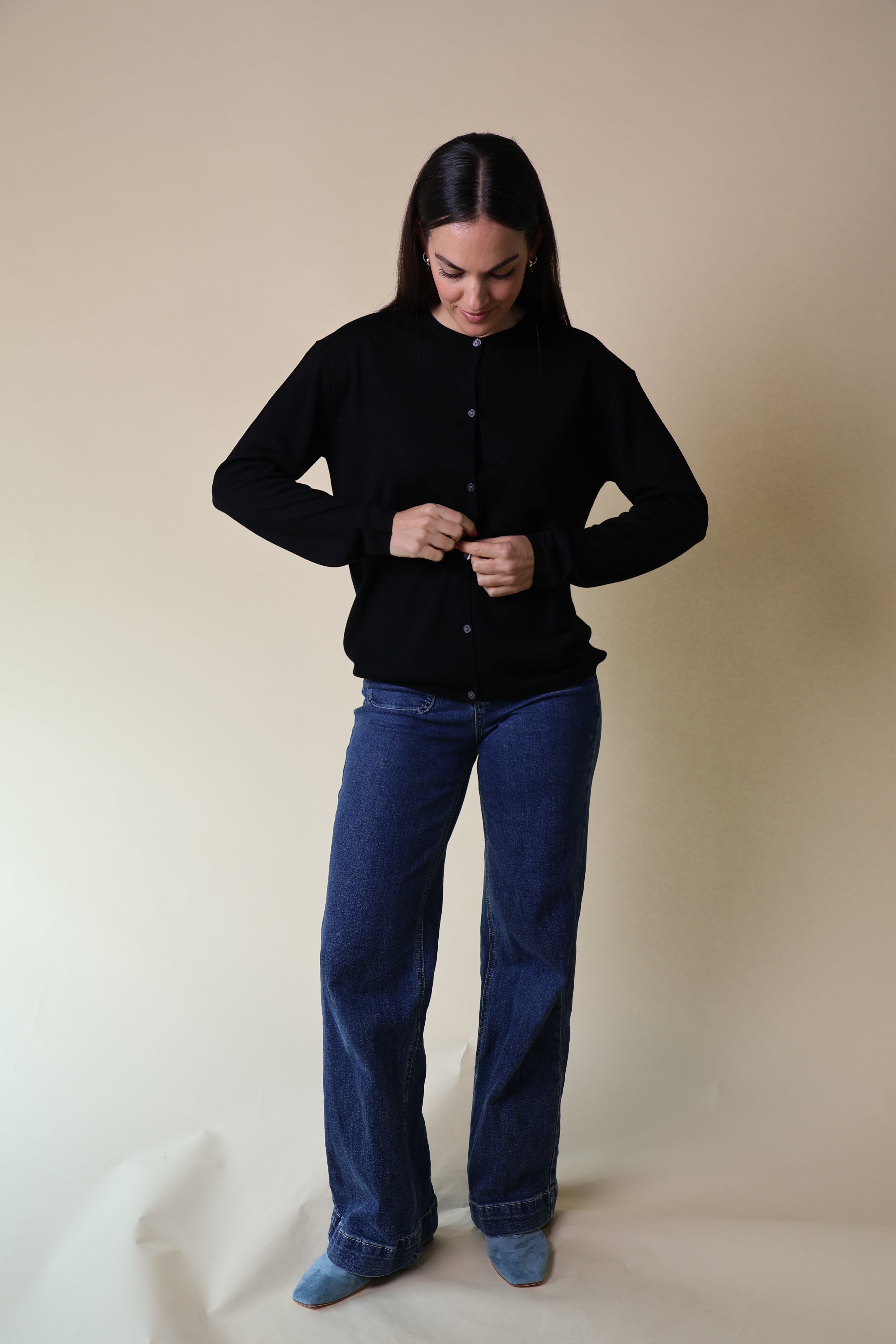 Morganite Cardigan Yarnsmith Black
