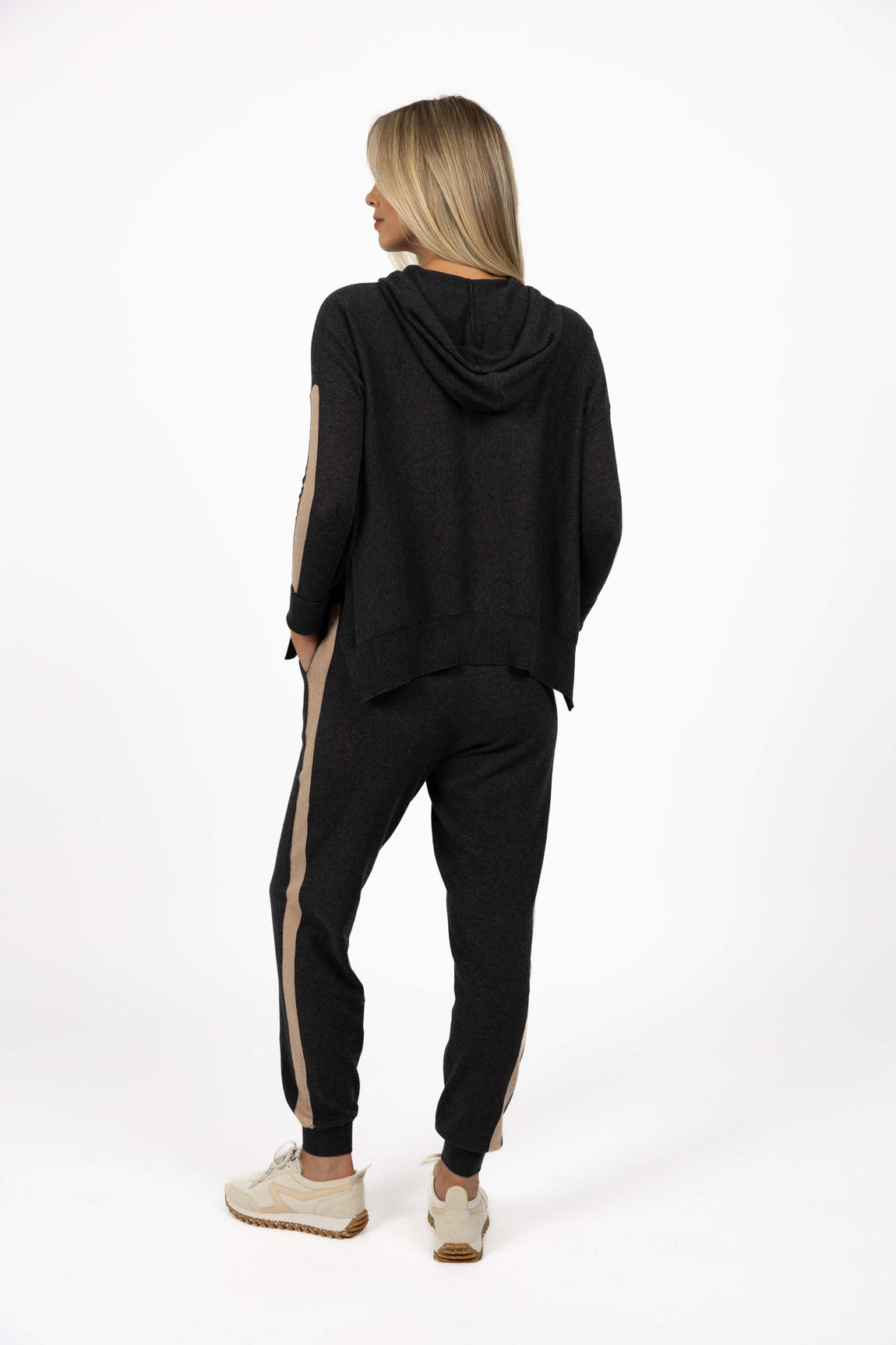 Contrast Merci Pant Charcoal/Latte Humidity