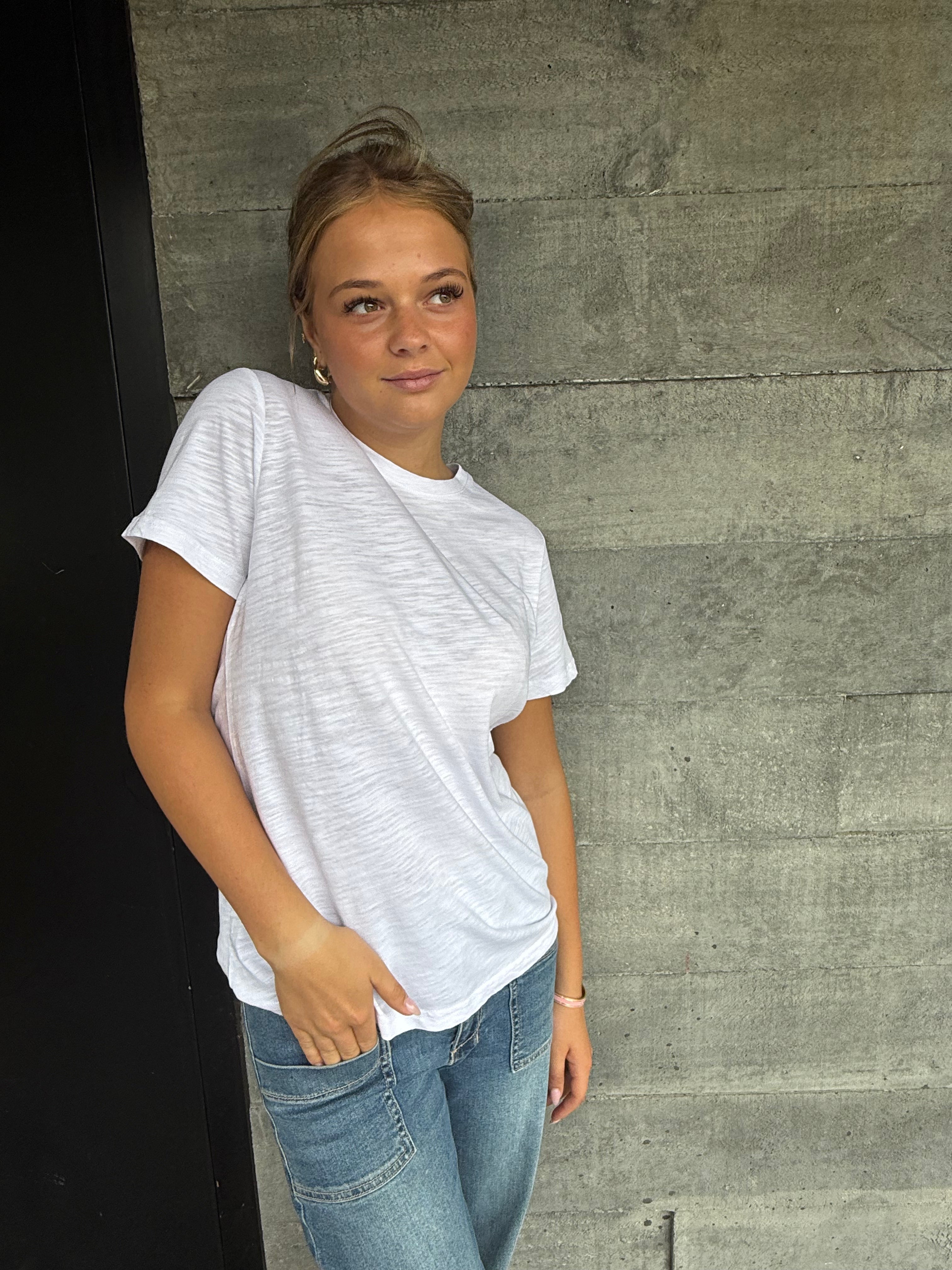 Remy Round Neck T Shirt Velveteen Rabbit - White