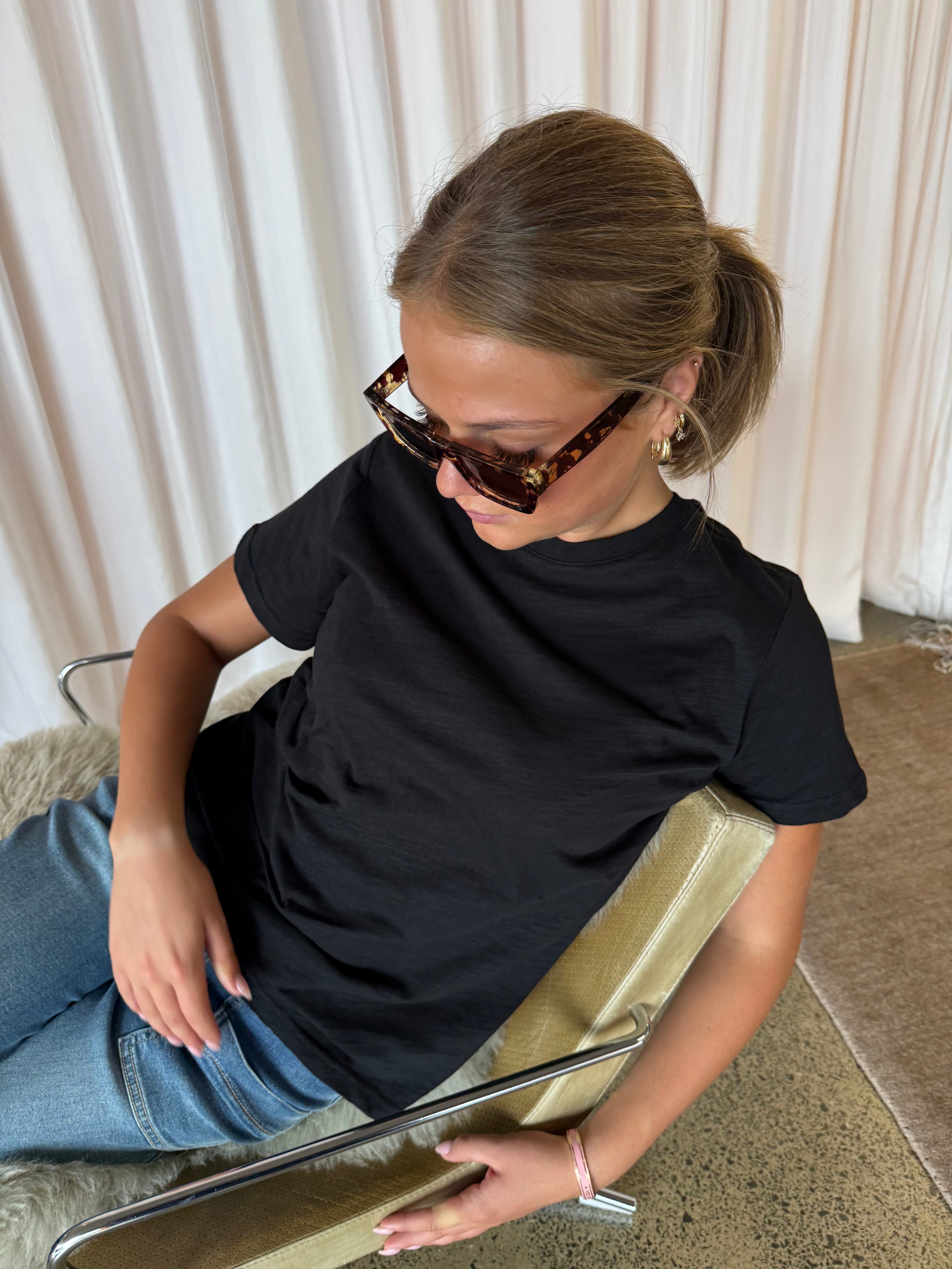 Remy Round  Neck T Shirt Velveteen Rabbit - Black