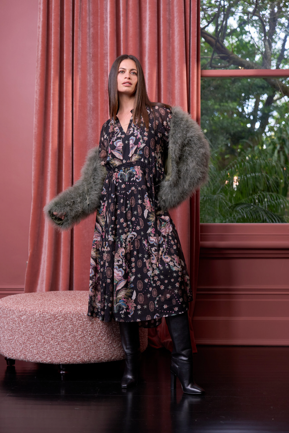 black midi dress with black boots Black Midi Dress And Boots