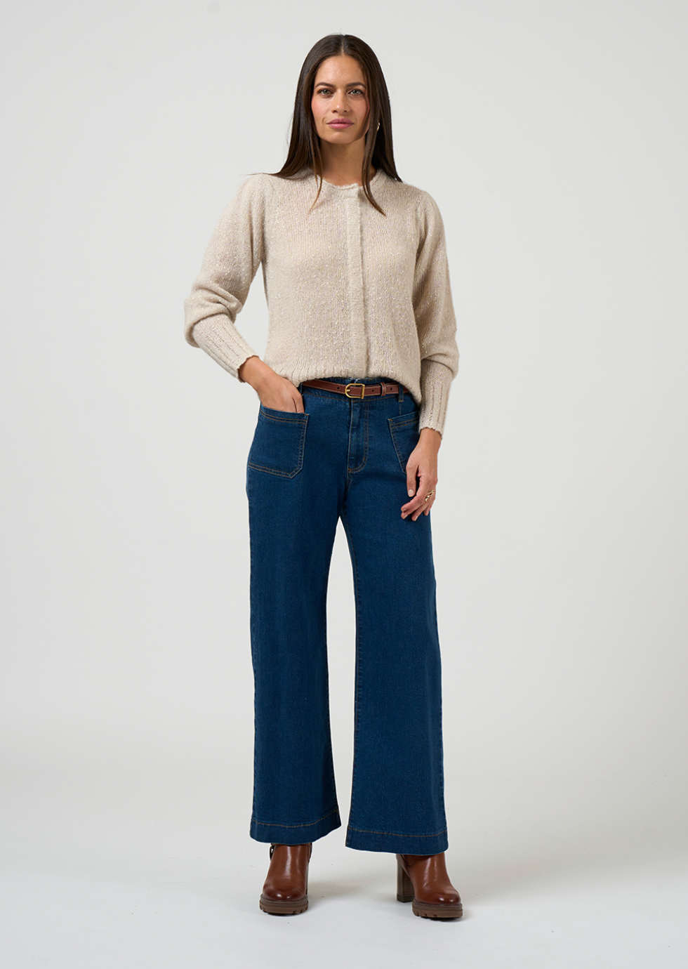 Ritz Cardi Loobie's Story Oyster