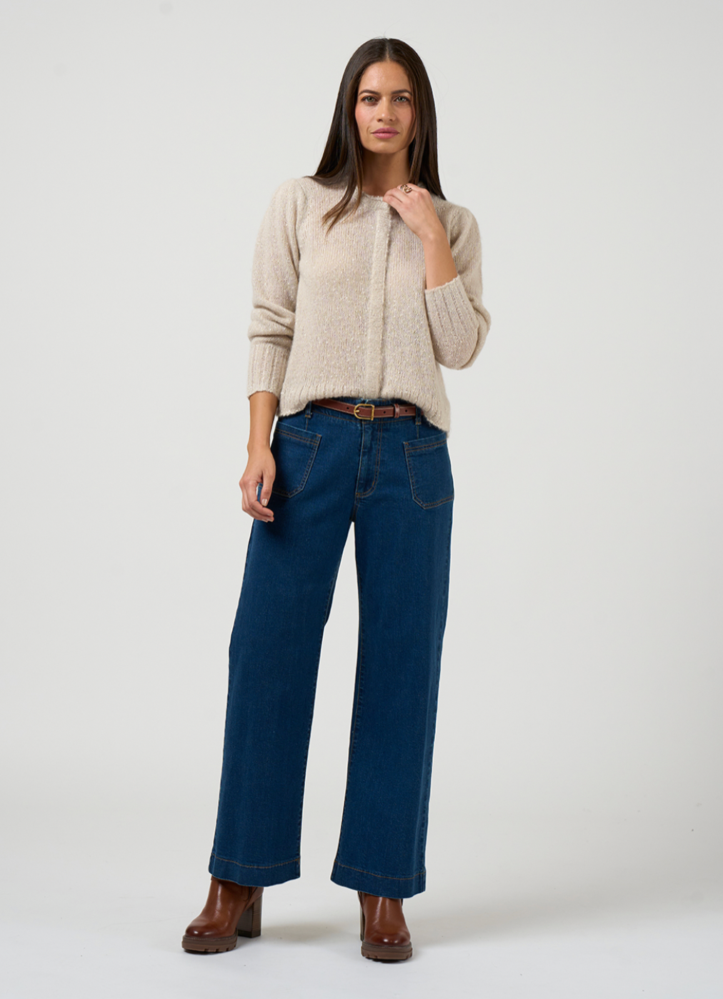 Ritz Cardi Loobie's Story Oyster