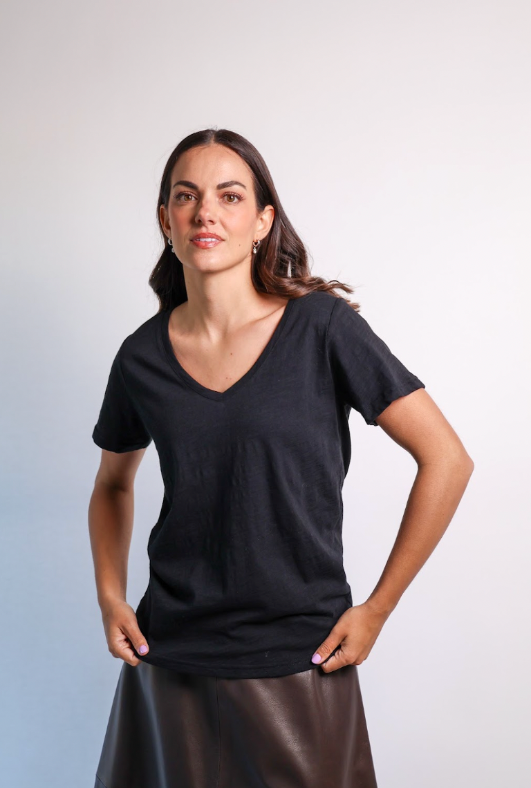 Violette V Neck T Shirt Velveteen Rabbit - Black