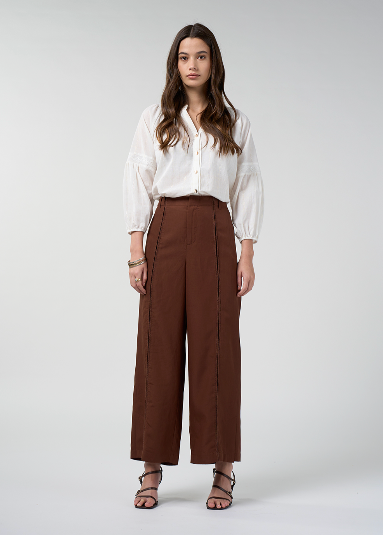 Loobie's Story Meera Pant - Espresso